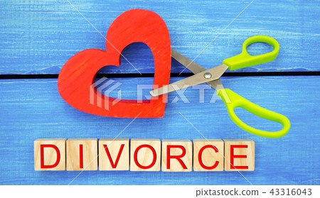 scissors cut heart. the inscription "divorce" scissors cut heart. the inscription "divorce" 43316043