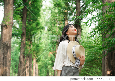 年輕的女人 年輕的女人 43320048