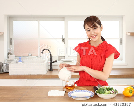 Salad Cooking Scene Where to Make Tea Salad Cooking Scene Where to Make Tea 43320397