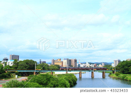 Meitetsu火車在岡崎市運行 Meitetsu火車在岡崎市運行 43323433