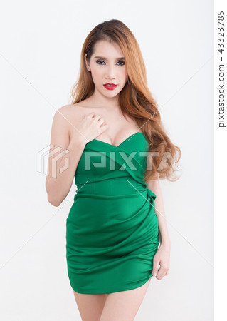 Young beautiful woman Young beautiful woman 43323785