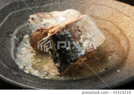 Boiled mackerel 43324219