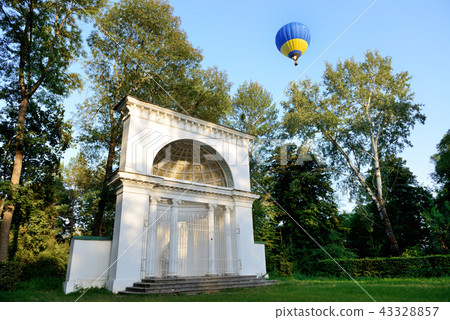 The view on balloons are over Olexandria Park 43328857