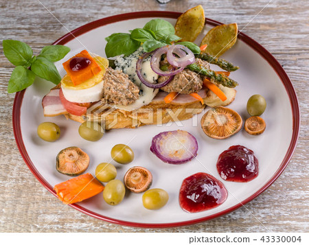 Pate of orange milk mushrooms and cheese Dor Blue Pate of orange milk mushrooms and cheese Dor Blue 43330004