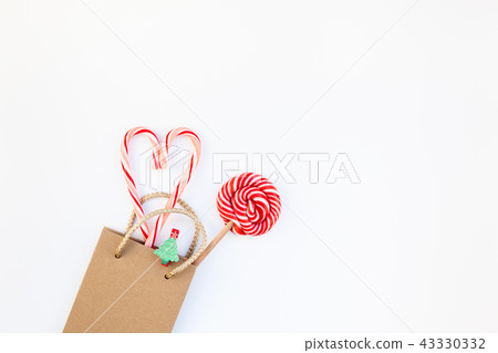 Christmas holiday shopping concept 43330332