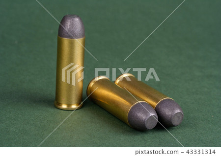 The Wild West period Revolver cartridges   43331314