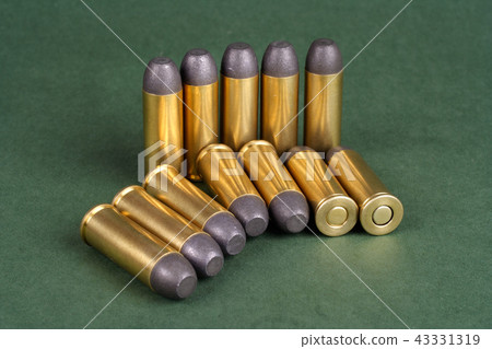 The Wild West period Revolver cartridges   43331319
