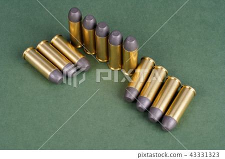 The Wild West period Revolver cartridges   43331323