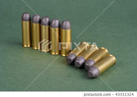 The Wild West period Revolver cartridges   43331324