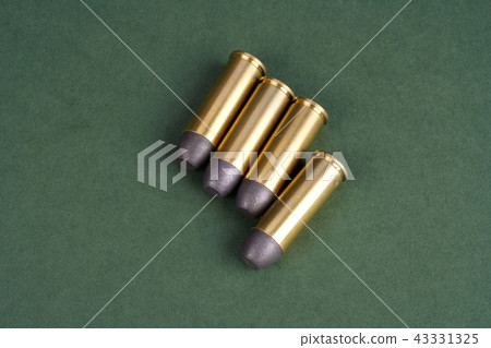 The Wild West period Revolver cartridges   43331325
