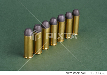 The Wild West period Revolver cartridges   43331332