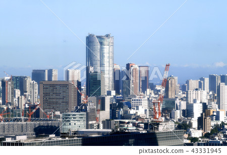 在日本的東京都市風景“建設中的新的國家體育場”和六本木新城,俯視都市風景 在日本的東京都市風景“建設中的新的國家體育場”和六本木新城,俯視都市風景 43331945