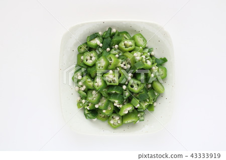 Okra with small chopsticks 43333919