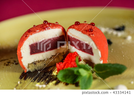 mousse pastry with mint 43334141