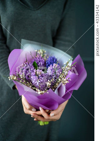 nice bouquet in the hands 43334142