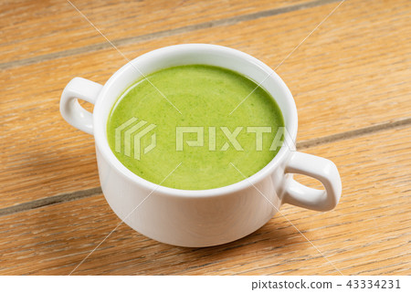 pea cream soup 43334231