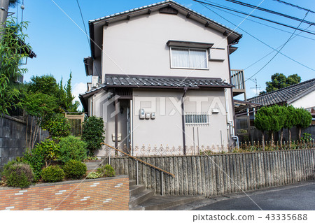 Secondhand housing 43335688