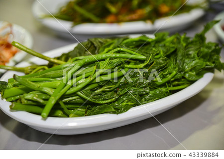 醋栗草藥!石榴草藥!韓國食品,春季藥草,春季食品,時令食品 醋栗草藥!石榴草藥!韓國食品,春季藥草,春季食品,時令食品 43339884