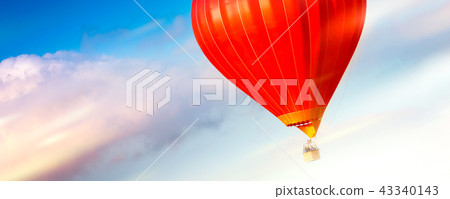 Hot Air Balloon Landing 43340143