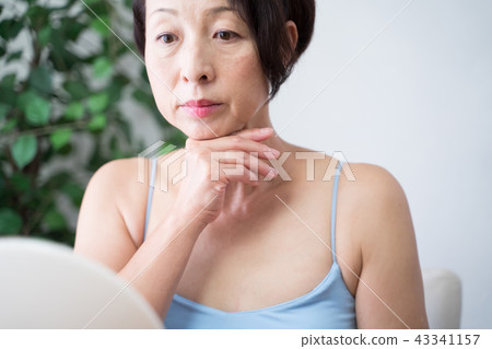 Skin care self care mouth 43341157