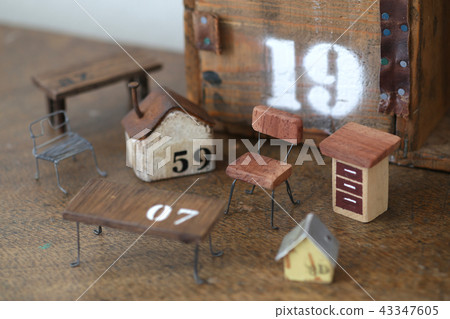 DIY image stencil plate 43347605