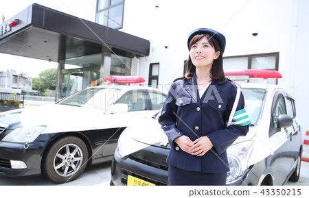 policewoman policewoman 43350215