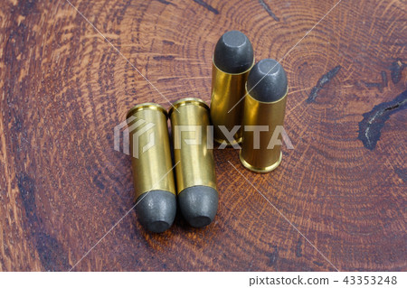The .45 Revolver cartridges Wild West period The .45 Revolver cartridges Wild West period 43353248