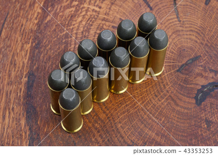 The .45 Revolver cartridges Wild West period The .45 Revolver cartridges Wild West period 43353253