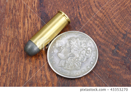 Revolver cartridges and Silver Dollar Wild West Revolver cartridges and Silver Dollar Wild West 43353270