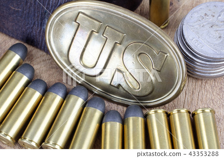 US Belt Buckle Civil War with revolver cartridges US Belt Buckle Civil War with revolver cartridges 43353288