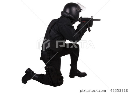 police special forces officer with submachine gun police special forces officer with submachine gun 43353518