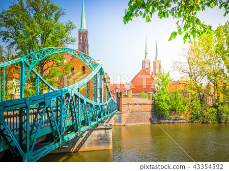 bridge to island Tumski, Wroclaw, Poland bridge to island Tumski, Wroclaw, Poland 43354592