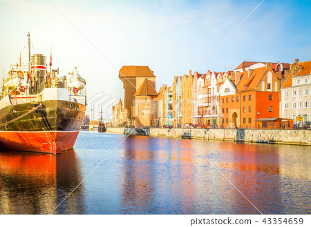 Motlawa quay and old Gdansk Motlawa quay and old Gdansk 43354659