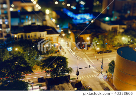 night view of the city of Chicago 43358666