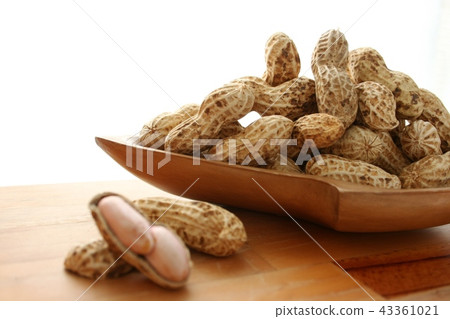 peanuts peanuts 43361021