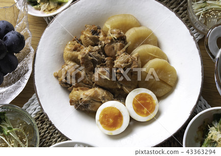 Sour chicken and daikon radish 43363294