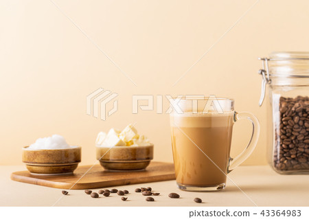 Bulletproof coffee, blended with organic butter Bulletproof coffee, blended with organic butter 43364983