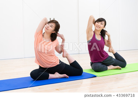 Yoga lessons yoga classroom Yoga lessons yoga classroom 43369718