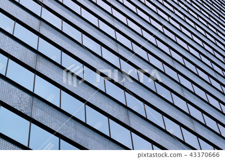 建築牆體和玻璃窗 建築牆體和玻璃窗 43370666