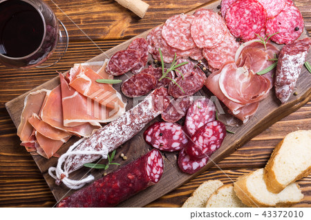 Ham , salami and jamon Ham , salami and jamon 43372010