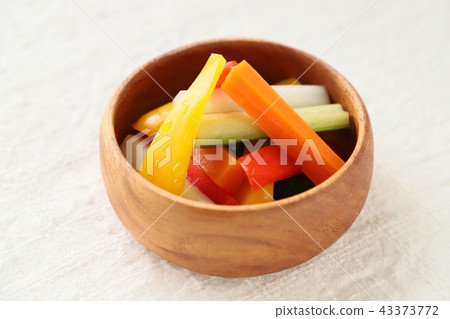 pickles  43373772