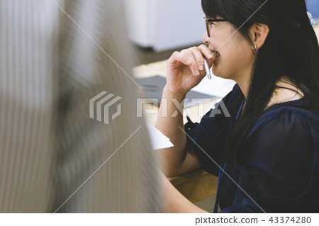Female business image Female business image 43374280