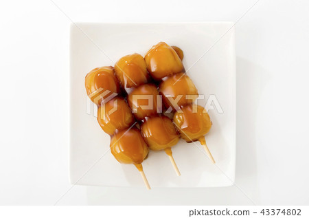 Mitarashi dumpling  43374802