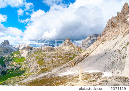 Tre Cime Hut, aka Dreizinnenhutte or Rifugion Antonio Locatelli with Torre di Toblin, aka Toblinge Tre Cime Hut, aka Dreizinnenhutte or Rifugion Antonio Locatelli with Torre di Toblin, aka Toblinge 43375119