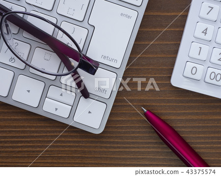 Business image, glasses, keyboard, calculator, women Business image, glasses, keyboard, calculator, women 43375574
