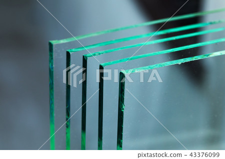 Sheets of Factory manufacturing tempered clear float glass panels cut to size Sheets of Factory manufacturing tempered clear float glass panels cut to size 43376099