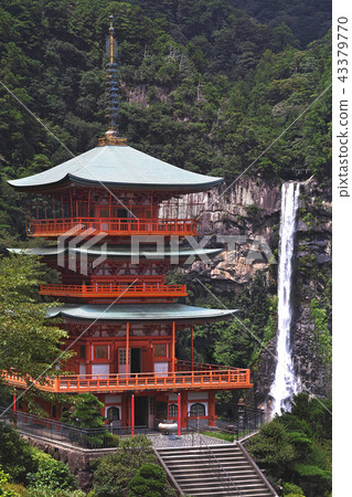[World Heritage-Wakayama Prefecture] Nachi's Waterfall and Triple Tower (Nachi's Otaki and Triple Treasure Tower) 43379770