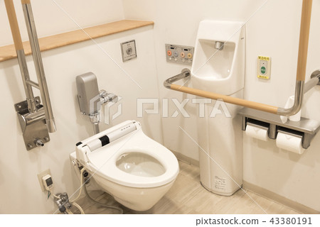 Barrier-free (multifunctional / multipurpose) toilets that are easy for people with disabilities to use Barrier-free (multifunctional / multipurpose) toilets that are easy for people with disabilities to use 43380191