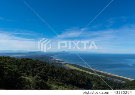 The city and the sea of the temple stay seen from Mt. The city and the sea of the temple stay seen from Mt. 43380294