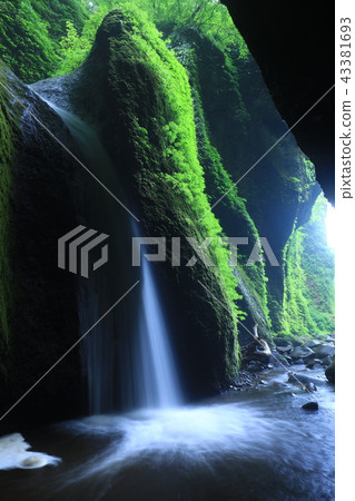 Shiwagara waterfall 333 Shiwagara waterfall 333 43381693